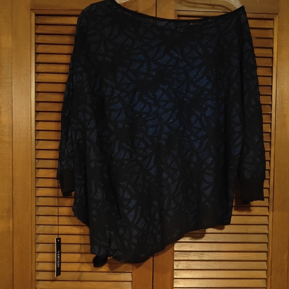 NWT Vertigo Pattern Top - Picture 2 of 6